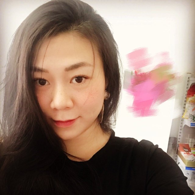 Ms. Trần Hoàng Oanh